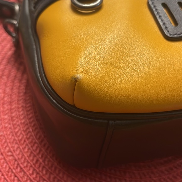 Coach terrain clutch - Picture 3 of 8